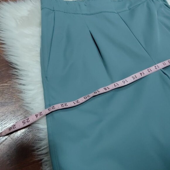 The North Face Relaxed Fit Standard Wide Leg Culotte Pants Women's Size 14 - Picture 8 of 10